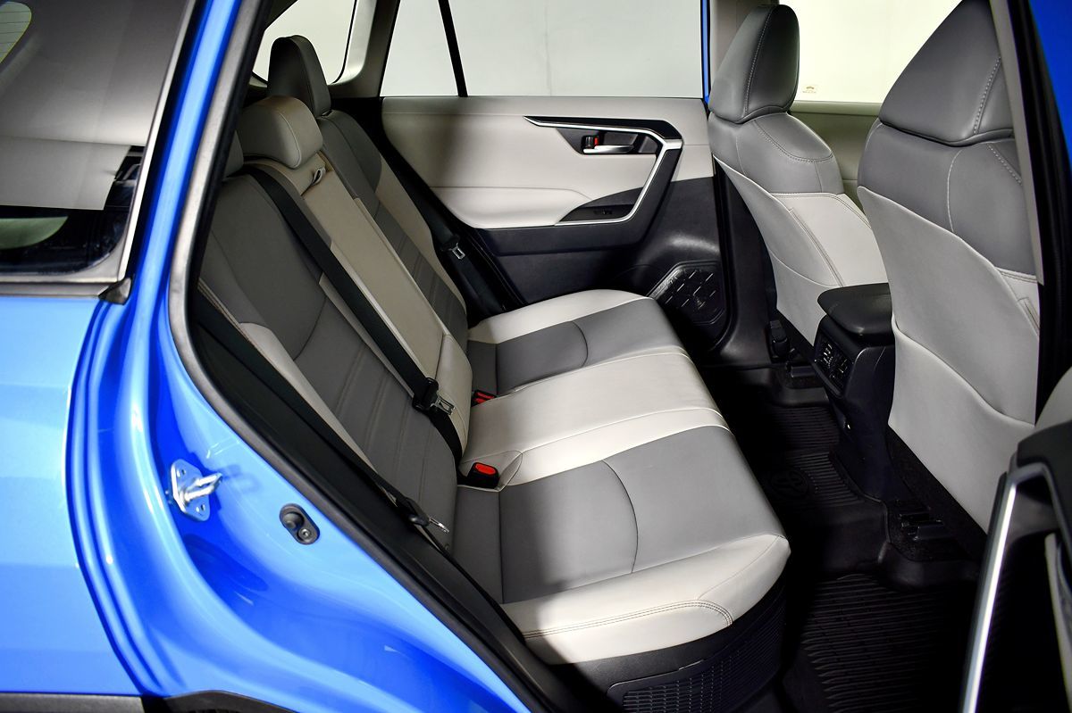 2021 Toyota RAV4 Hybrid XLE Premium photo 43