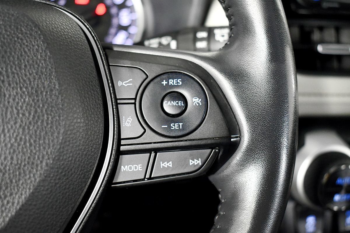 2021 Toyota RAV4 Hybrid XLE Premium photo 24