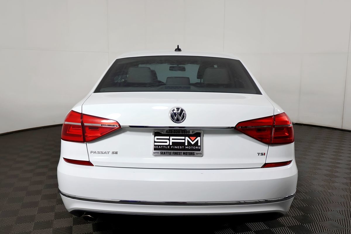 2016 Volkswagen Passat TDI SE photo 7