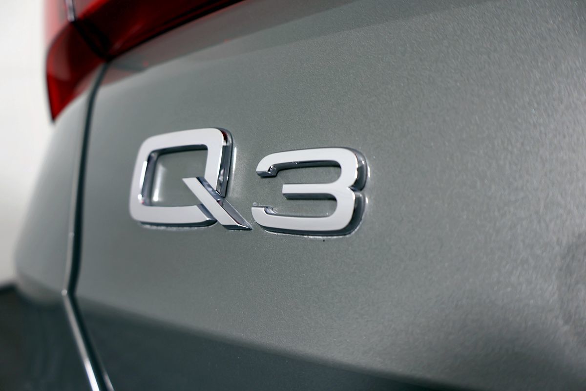 2022 Audi Q3 S line Premium Plus 45 TFSI photo 46