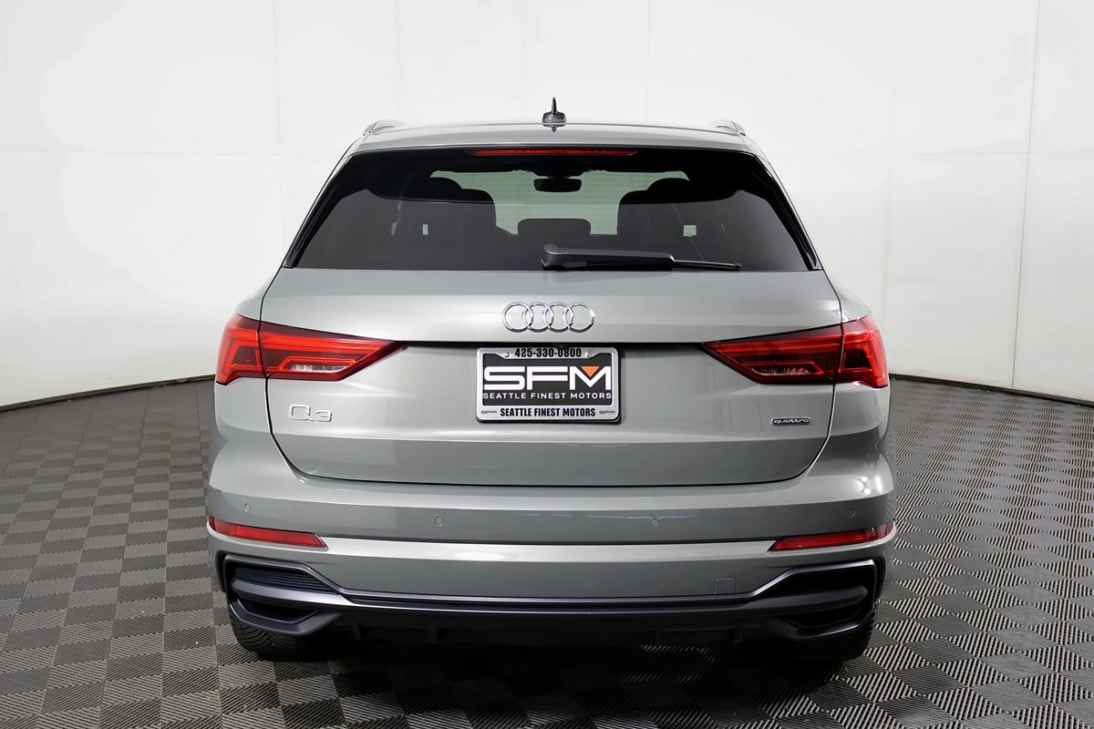 2022 Audi Q3 S line Premium Plus 45 TFSI photo 5