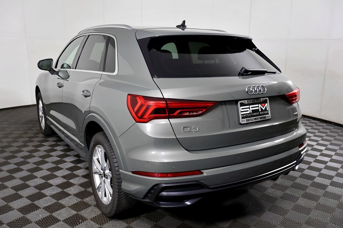 2022 Audi Q3 S line Premium Plus 45 TFSI photo 6