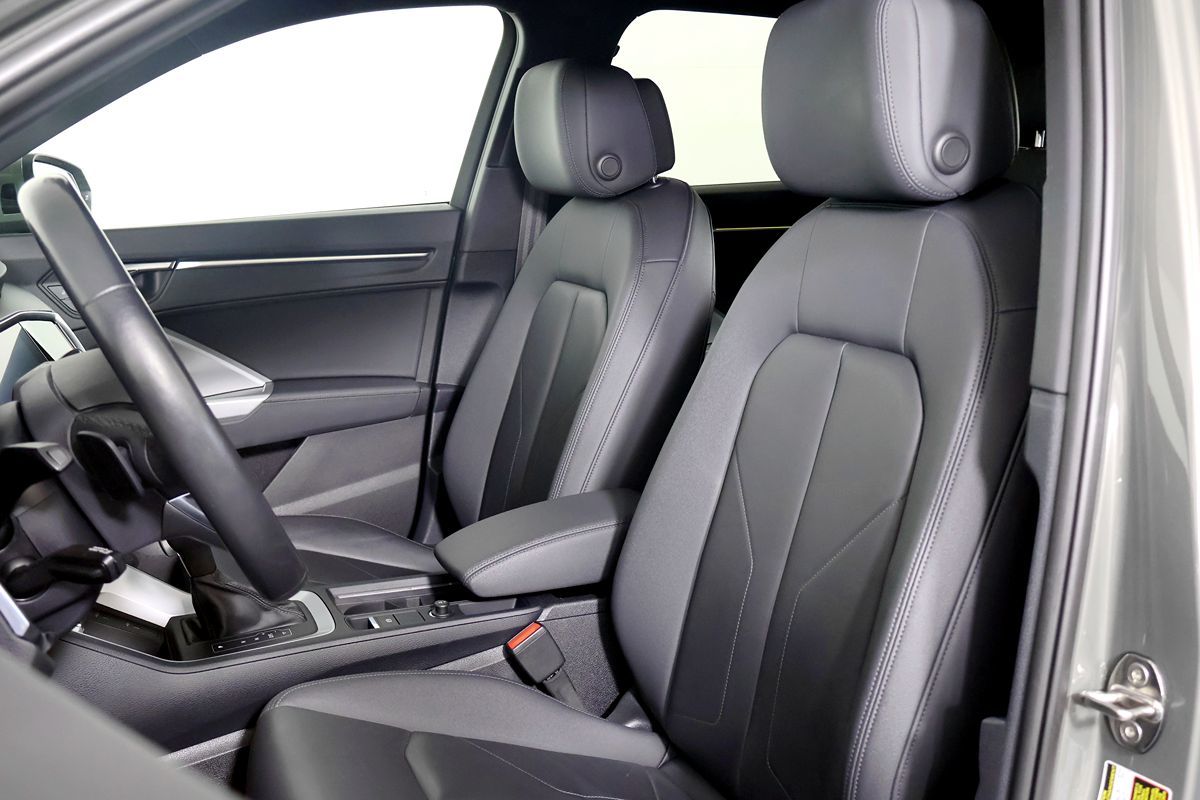 2022 Audi Q3 S line Premium Plus 45 TFSI photo 15