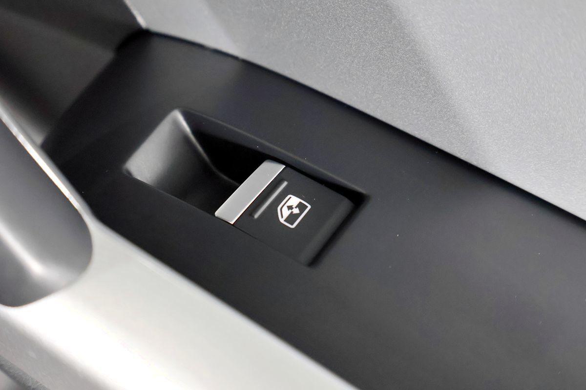 2022 Audi Q3 S line Premium Plus 45 TFSI photo 22