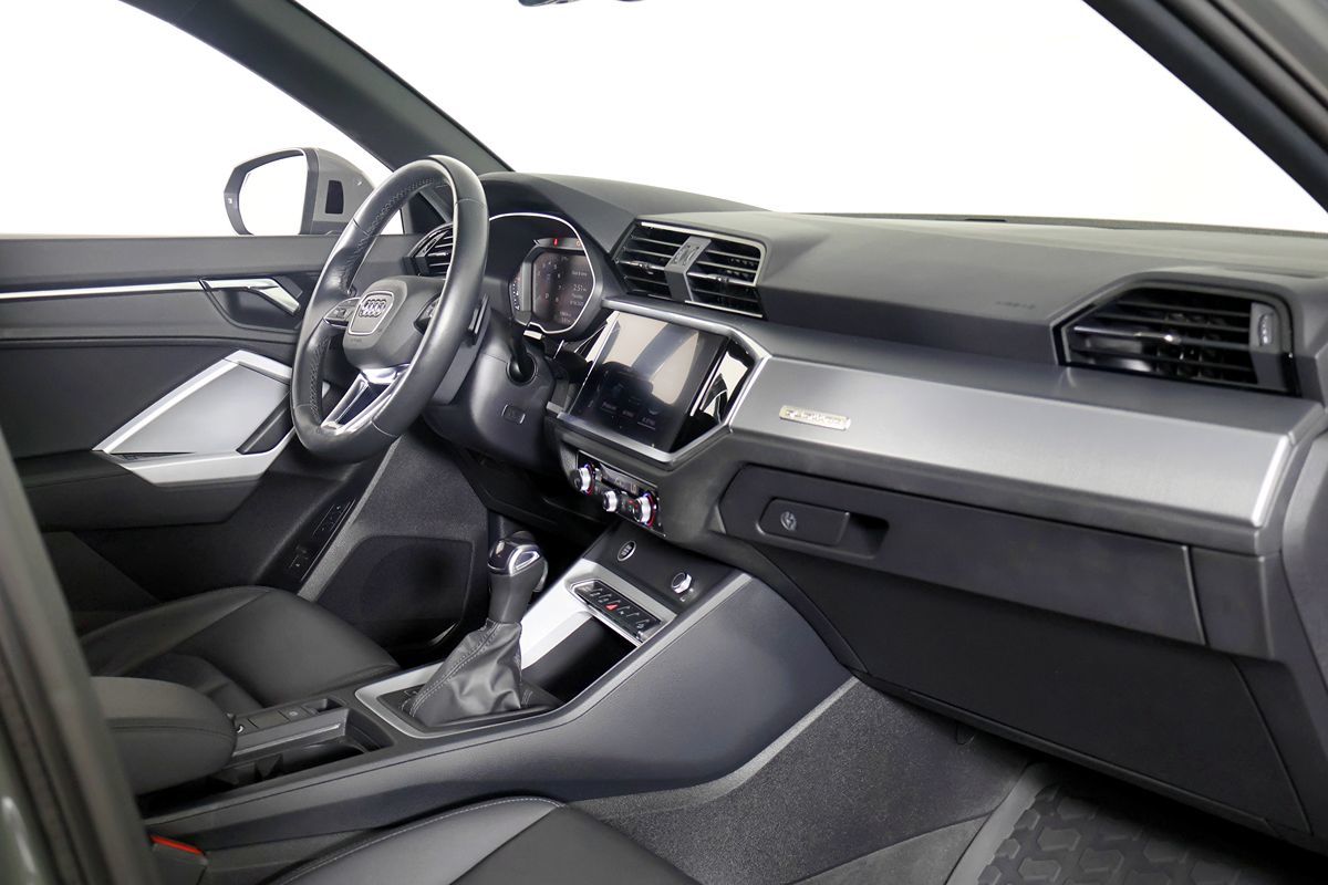 2022 Audi Q3 S line Premium Plus 45 TFSI photo 23