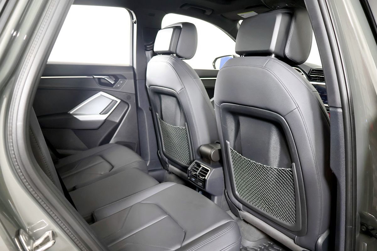 2022 Audi Q3 S line Premium Plus 45 TFSI photo 27