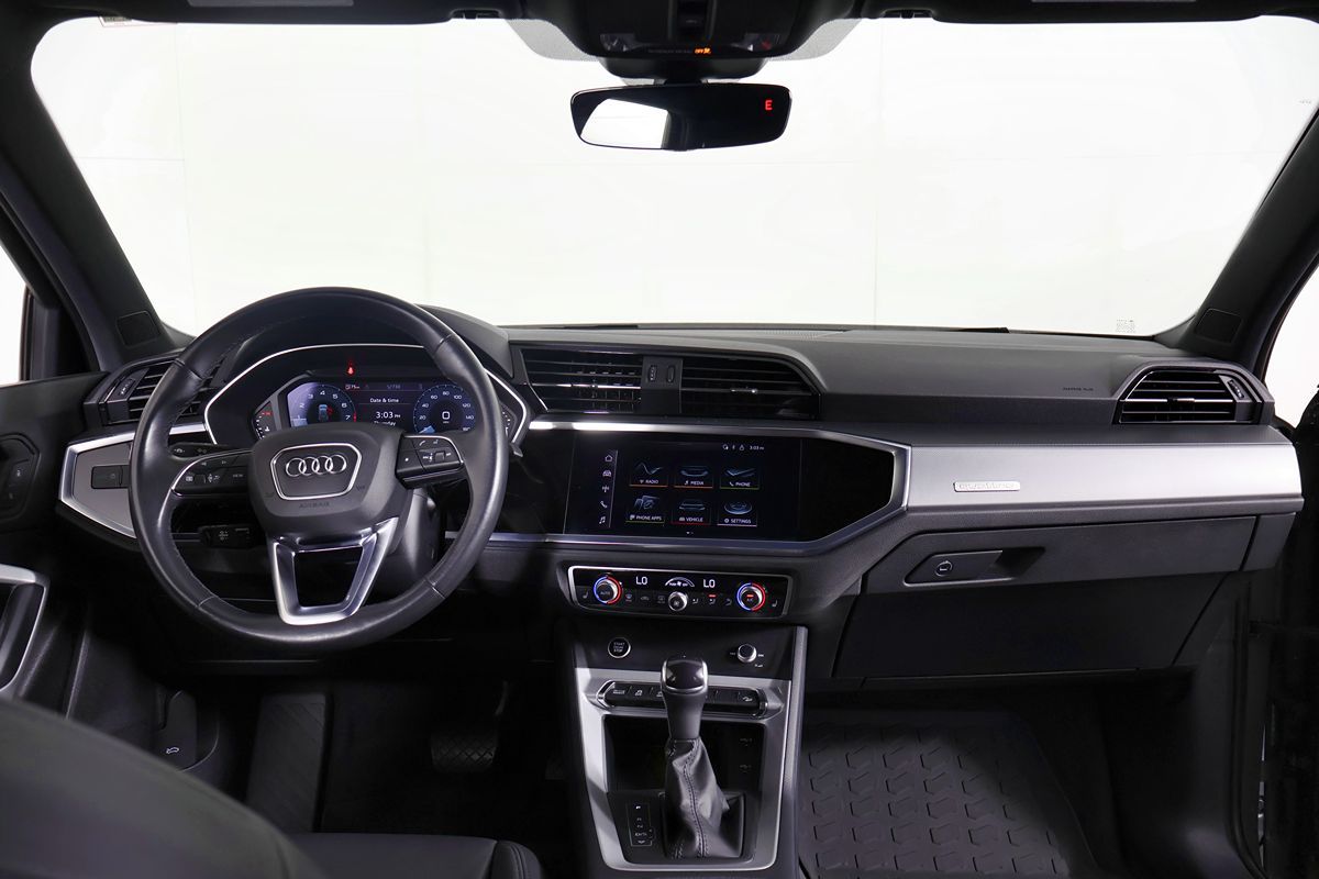 2022 Audi Q3 S line Premium Plus 45 TFSI photo 29