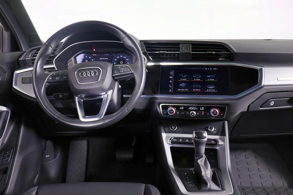 2022 Audi Q3 S line Premium Plus 45 TFSI photo 30