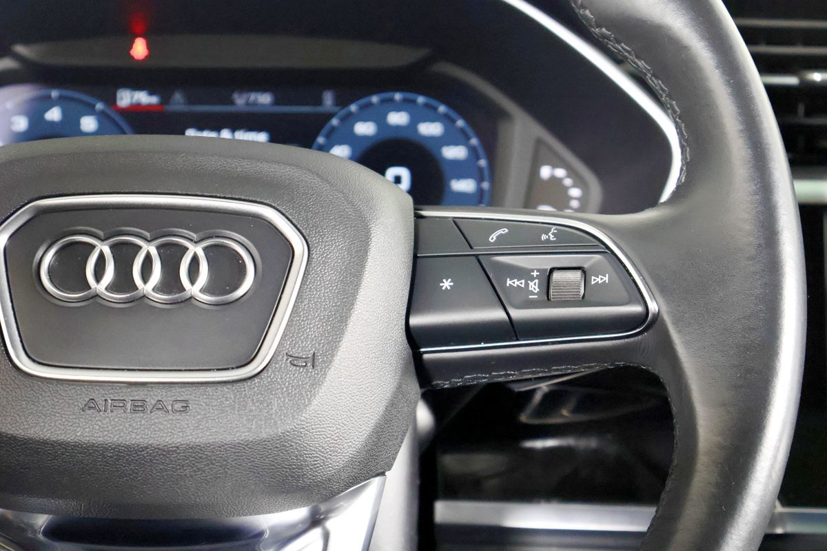 2022 Audi Q3 S line Premium Plus 45 TFSI photo 33