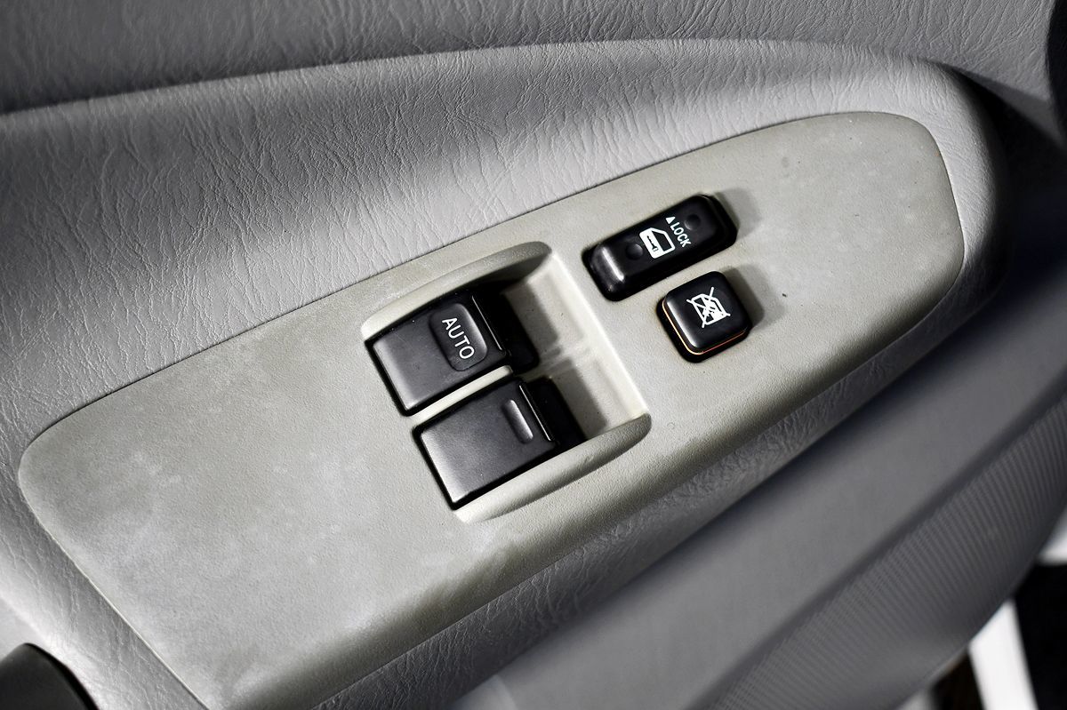 2010 Toyota Tacoma 4x4 Access Cab photo 16