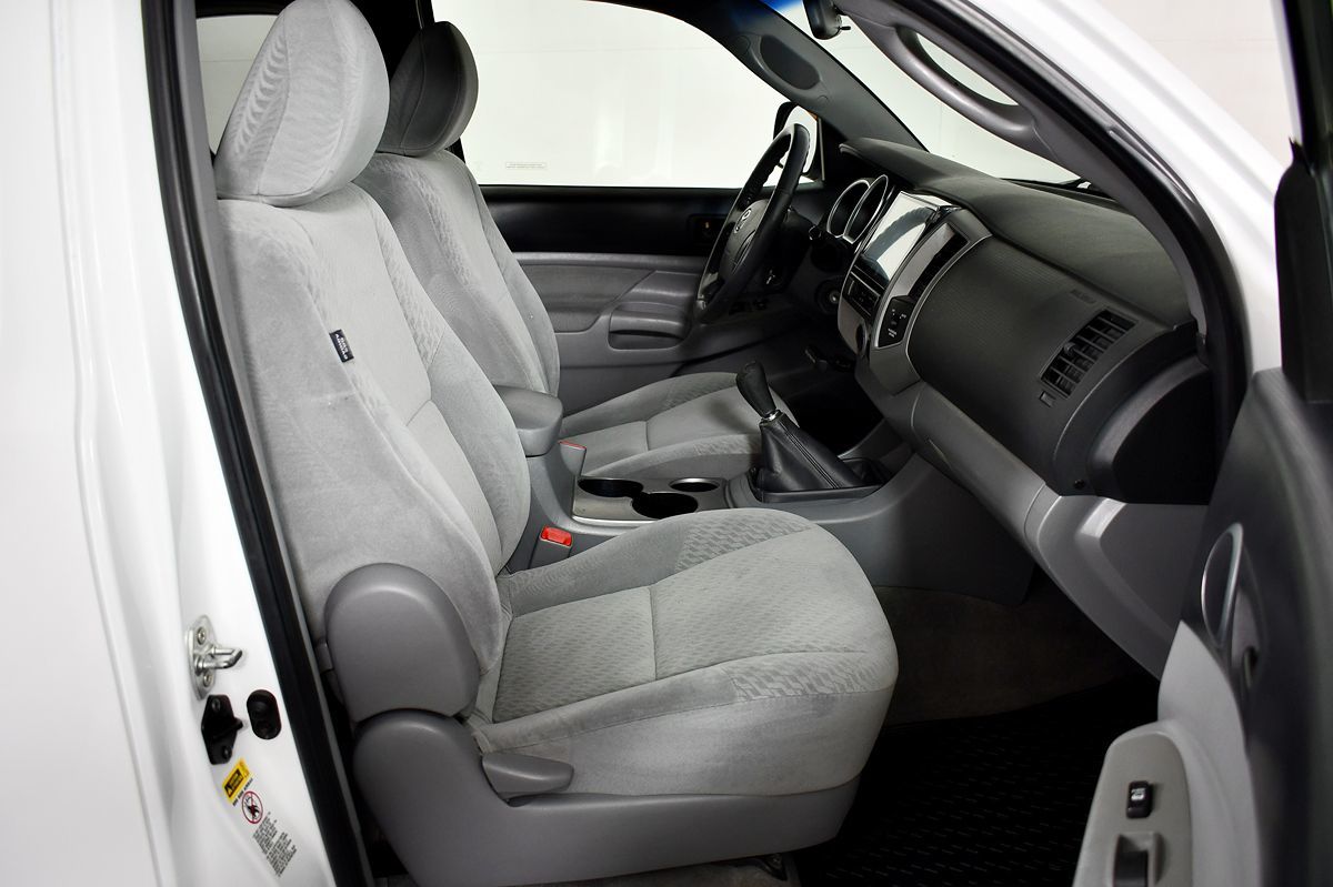 2010 Toyota Tacoma 4x4 Access Cab photo 35