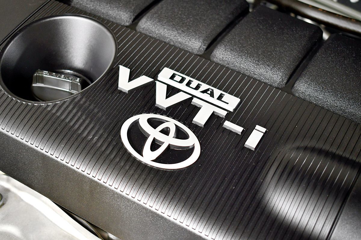 2010 Toyota Camry LE photo 39