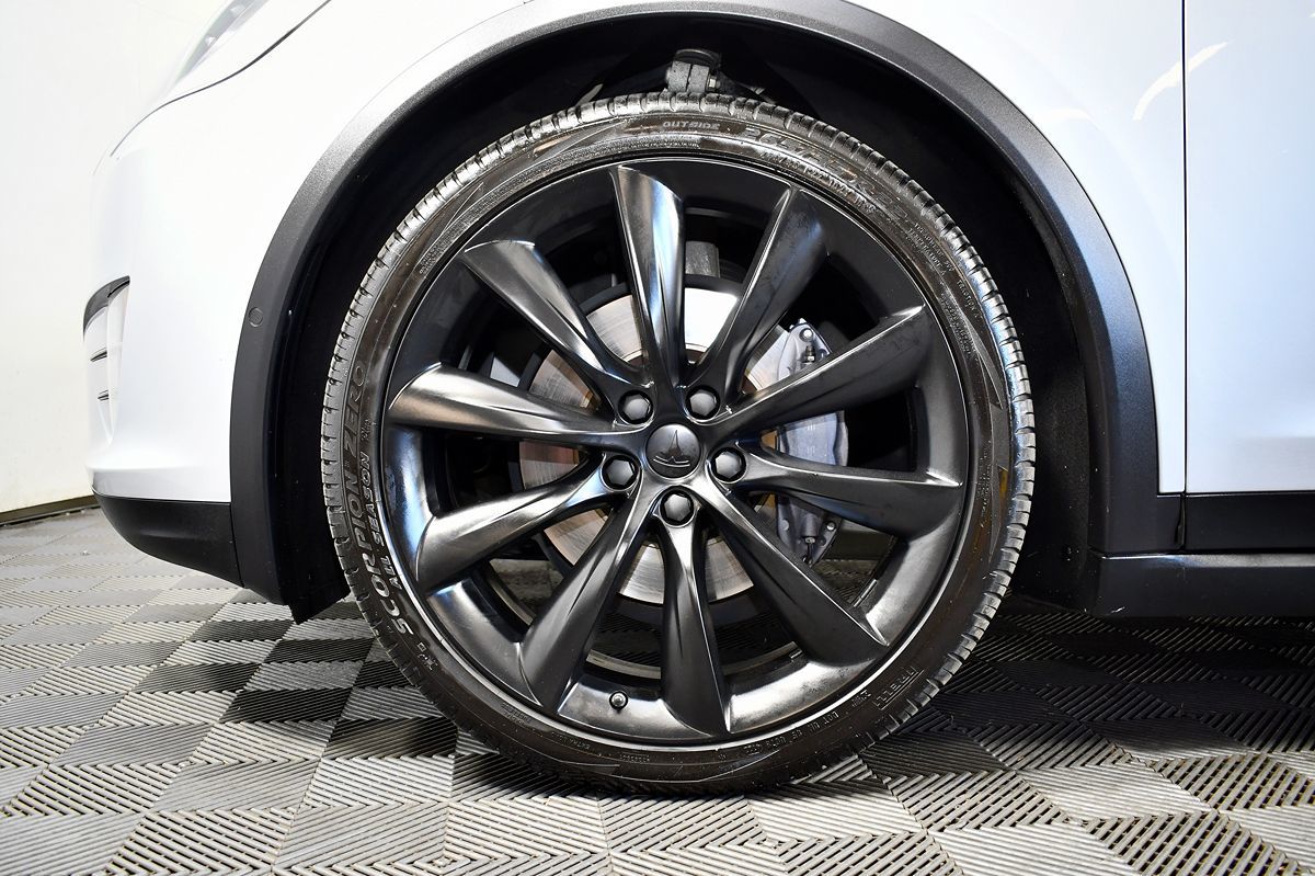 2018 Tesla Model X 100D photo 48