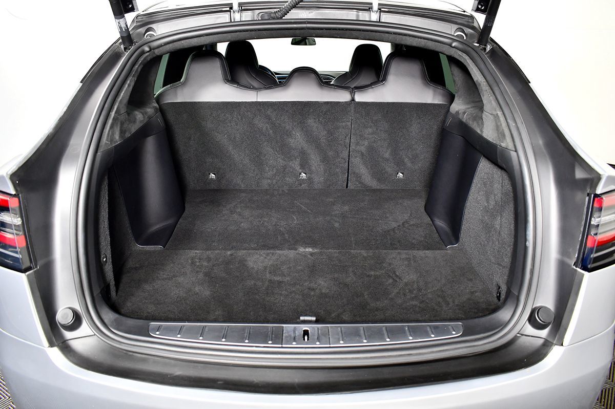 2018 Tesla Model X 100D photo 46