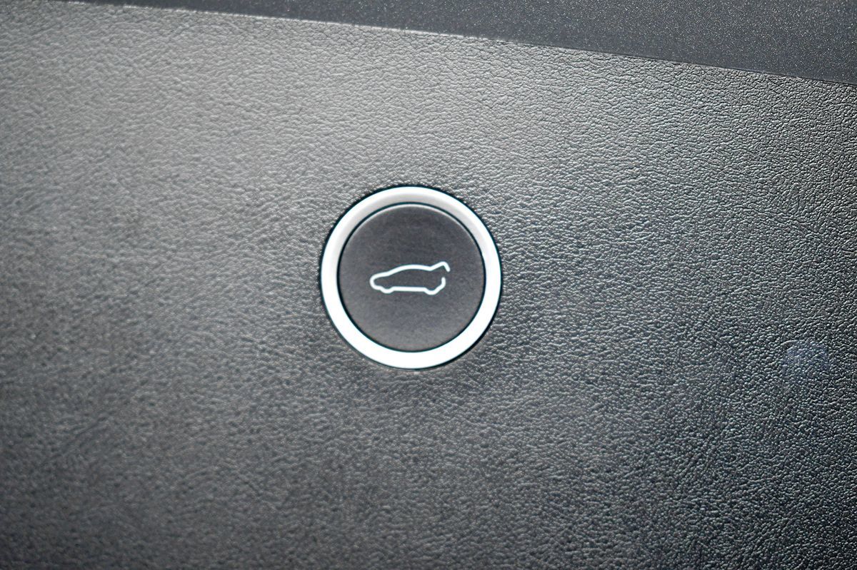 2018 Tesla Model X 100D photo 47