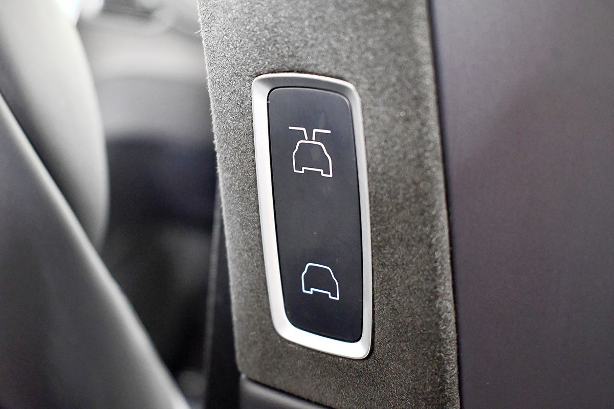 2018 Tesla Model X 100D photo 43