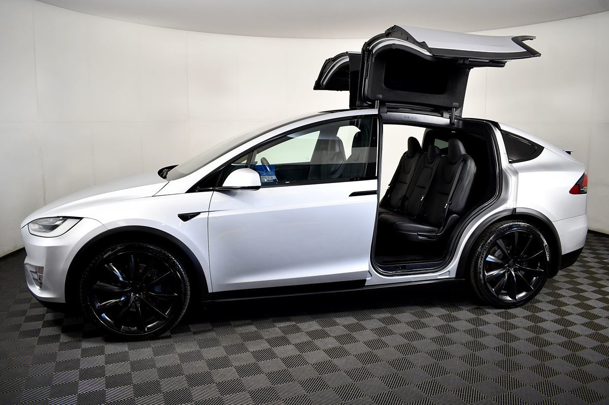 2018 Tesla Model X 100D photo 18