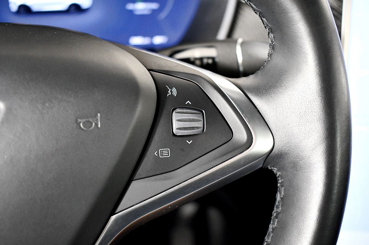 2018 Tesla Model X 100D photo 28