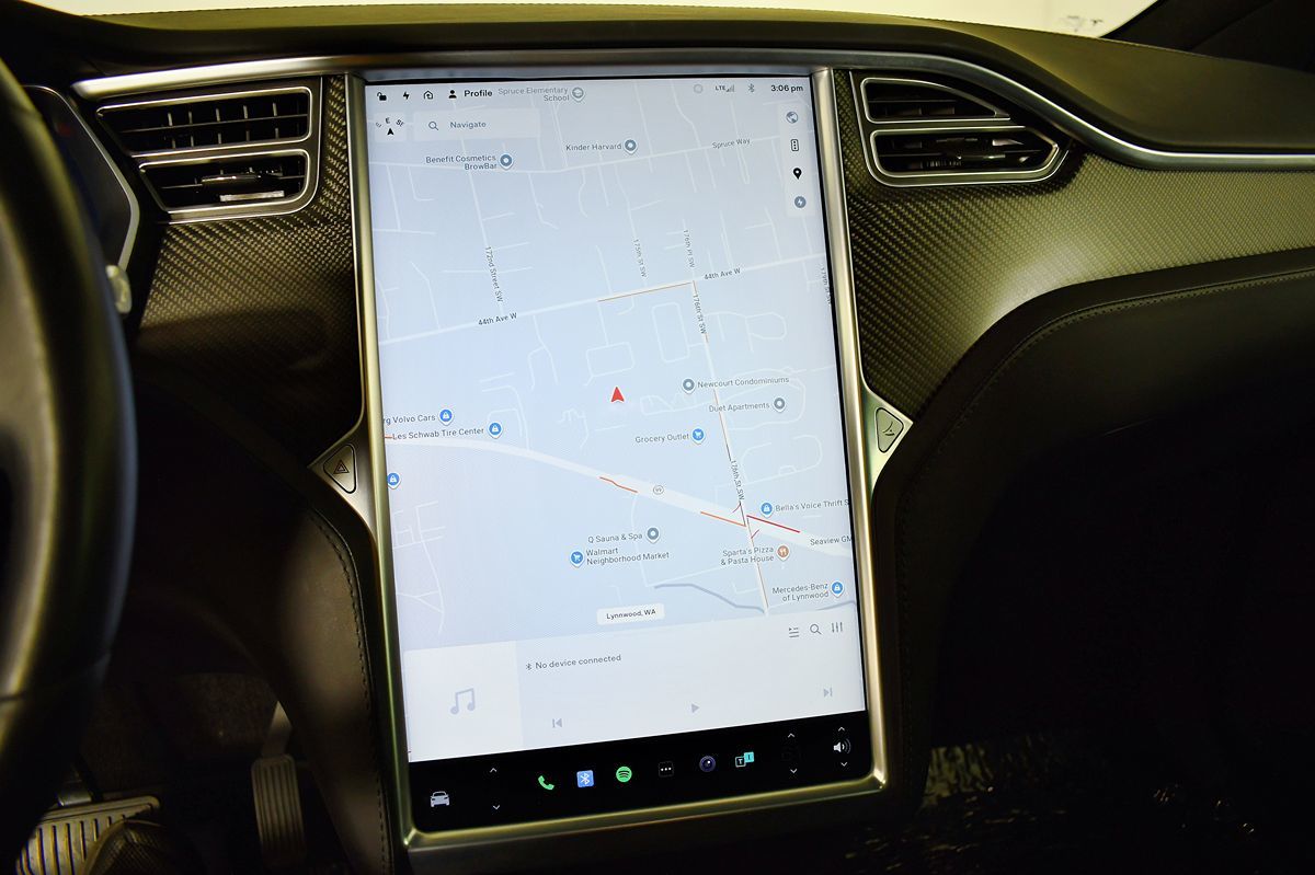 2018 Tesla Model X 100D photo 30