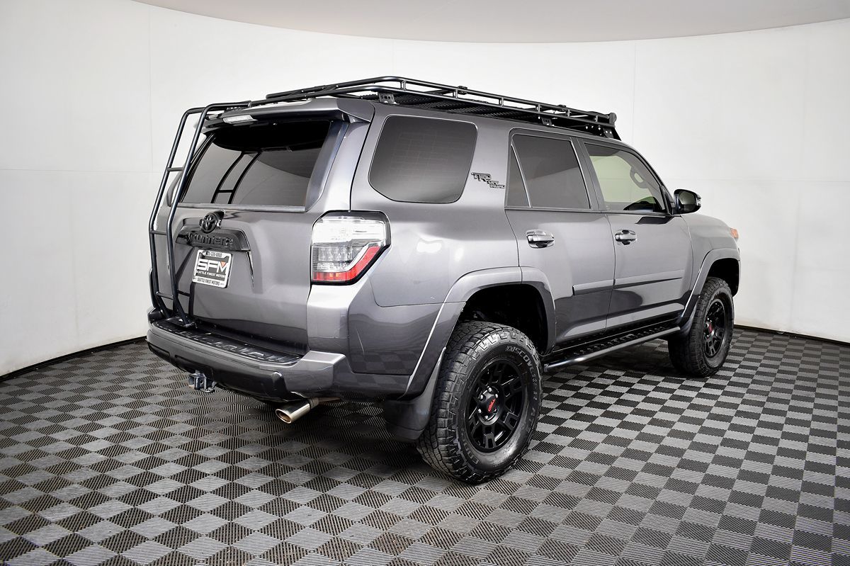 2020 Toyota 4Runner TRD Premium photo 9