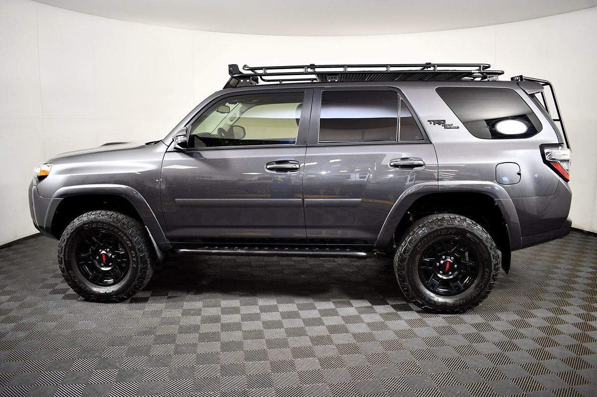 2020 Toyota 4Runner TRD Premium photo 13