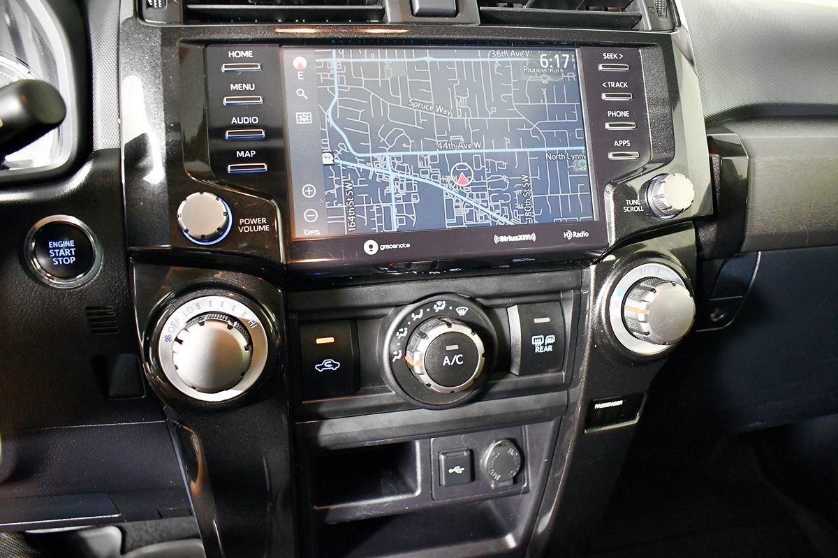 2020 Toyota 4Runner TRD Premium photo 27