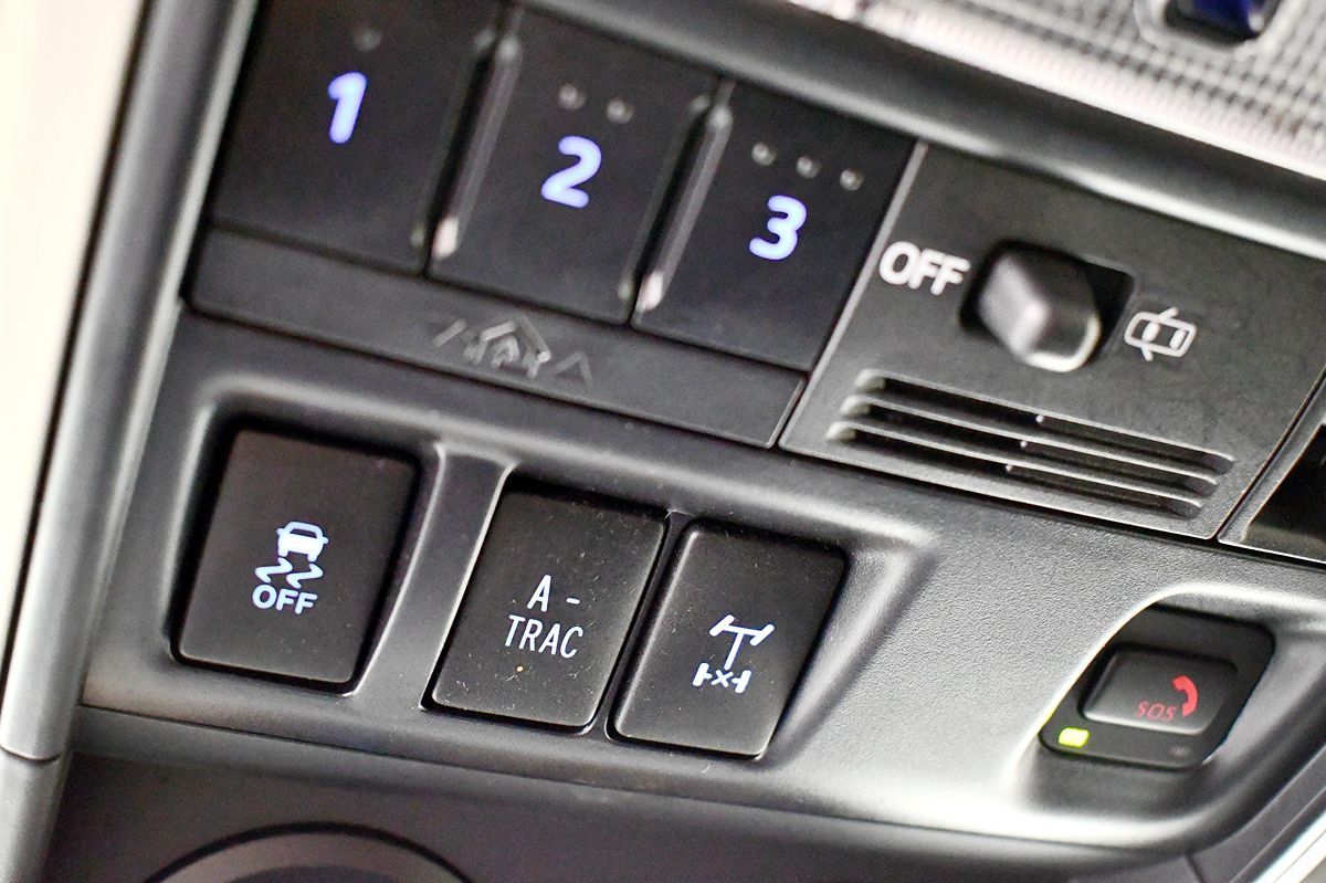 2020 Toyota 4Runner TRD Premium photo 37
