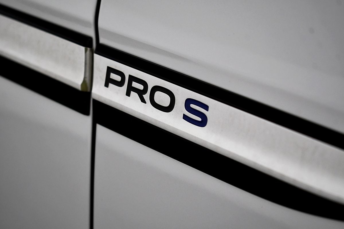 2021 Volkswagen ID.4 Pro S photo 15