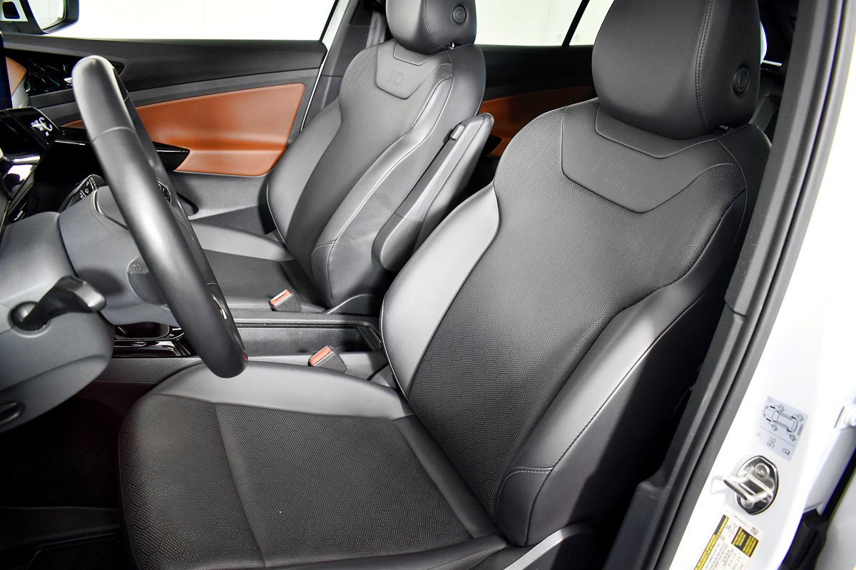 2021 Volkswagen ID.4 Pro S photo 21