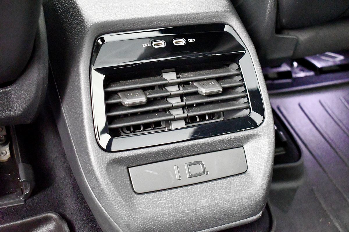 2021 Volkswagen ID.4 Pro S photo 44