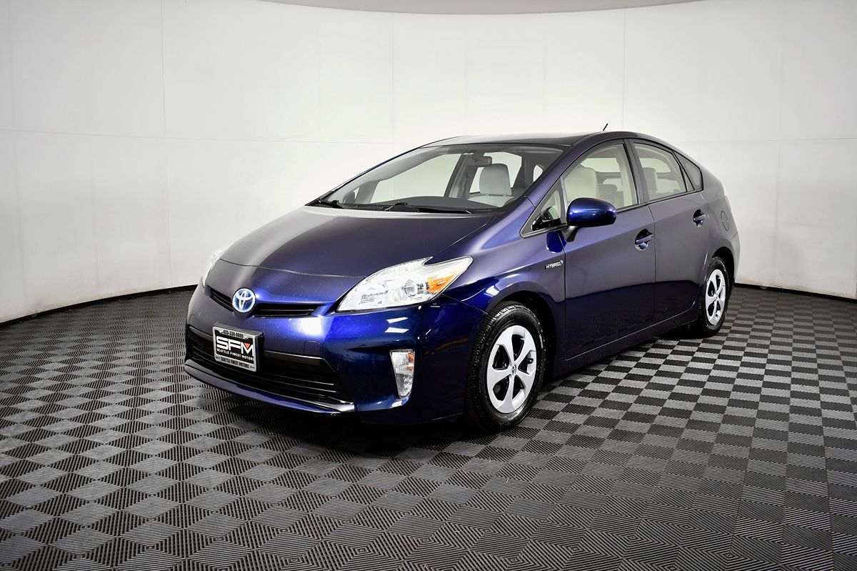 2014 Toyota Prius Two photo 47