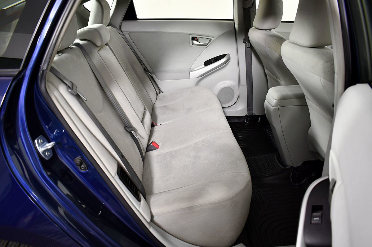 2014 Toyota Prius Two photo 38