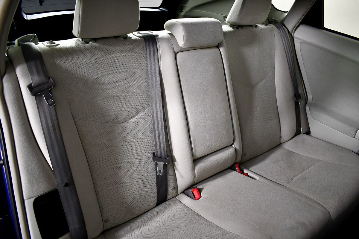 2014 Toyota Prius Two photo 39