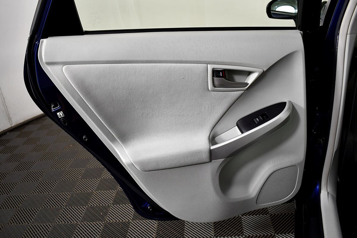 2014 Toyota Prius Two photo 40