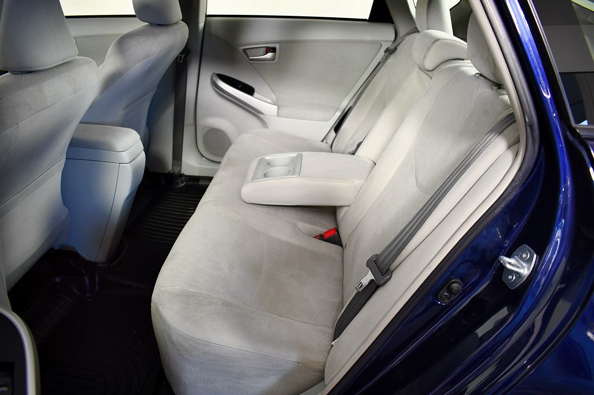 2014 Toyota Prius Two photo 41