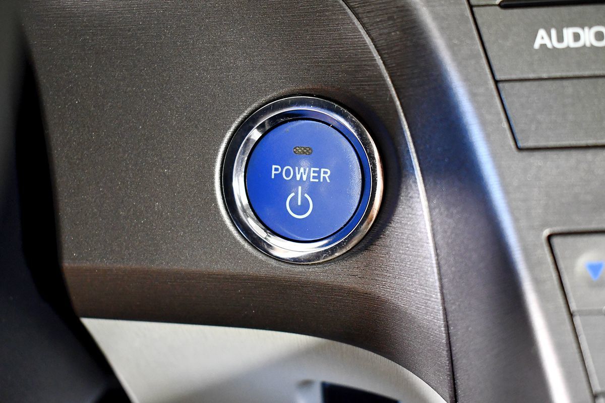 2014 Toyota Prius Two photo 29