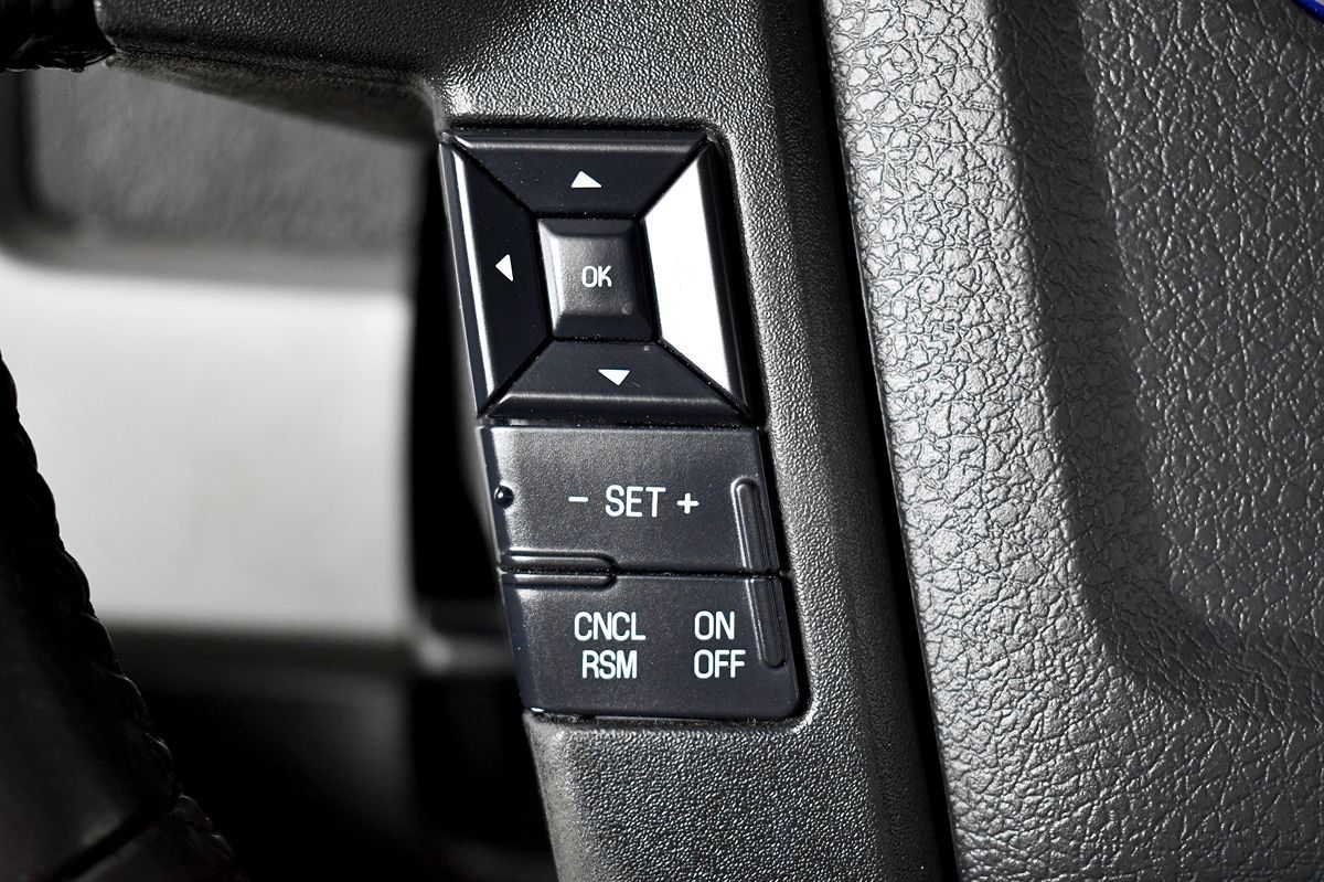 2014 Ford F-150 FX4 photo 24