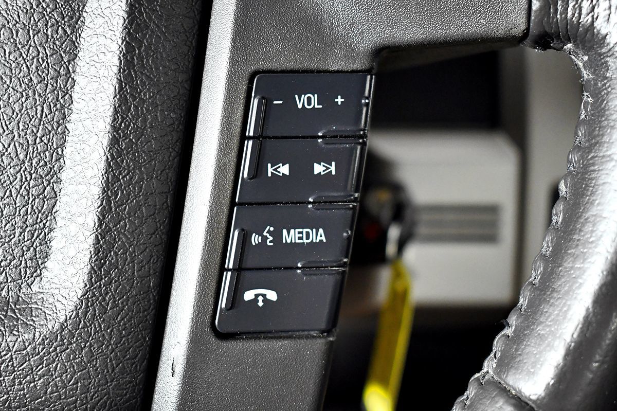 2014 Ford F-150 FX4 photo 25