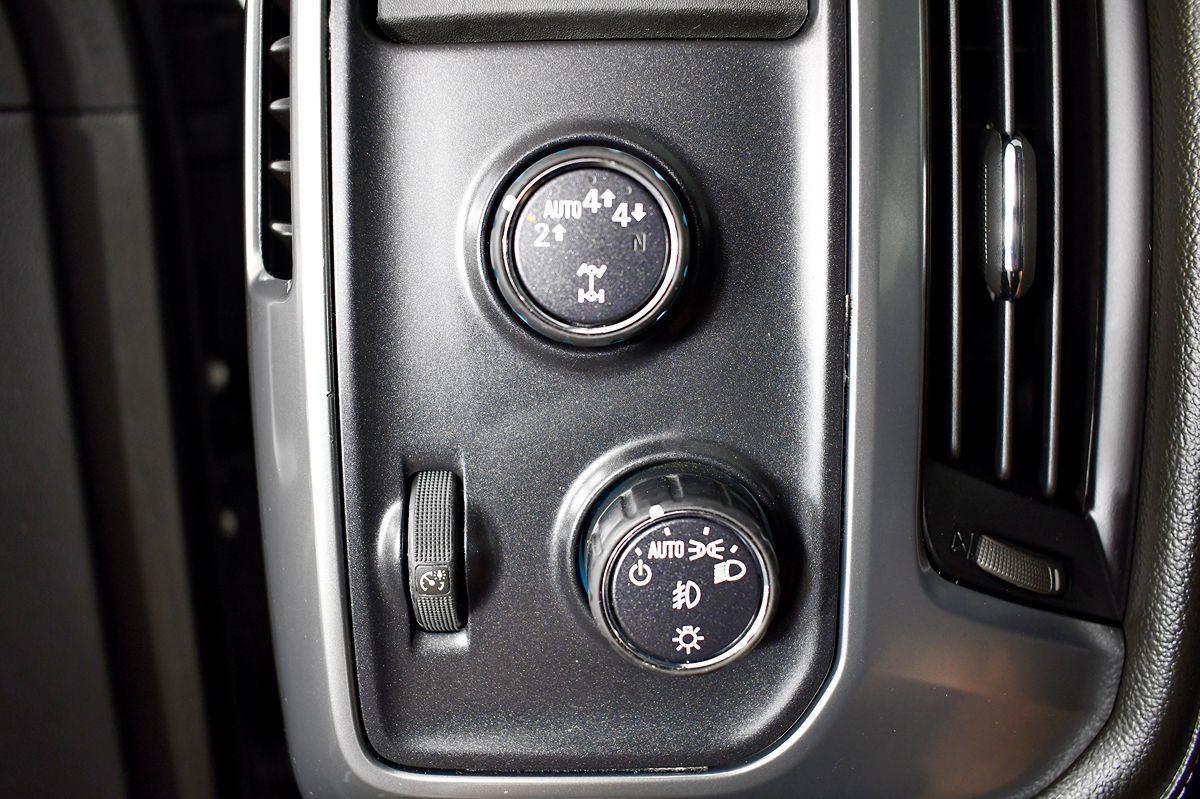 2017 Chevrolet Silverado 1500 LTZ photo 38