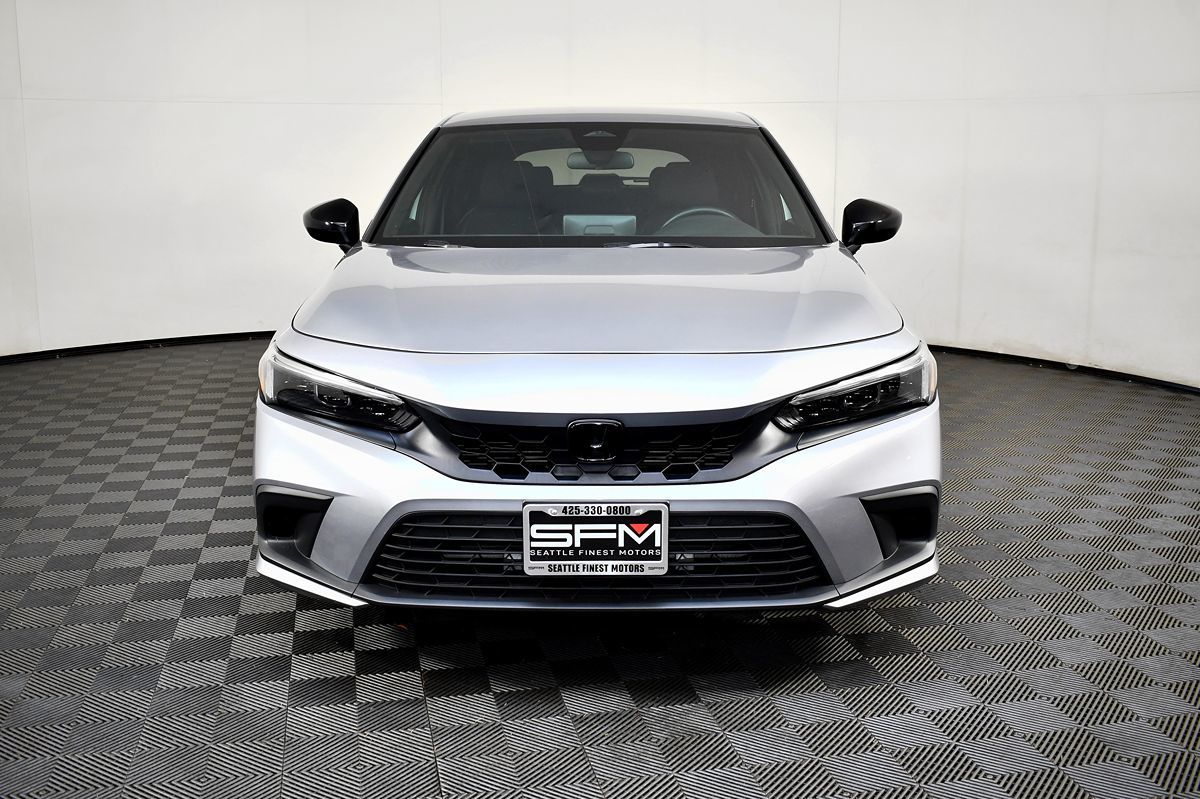 2024 Honda Civic Hatchback Sport photo 2
