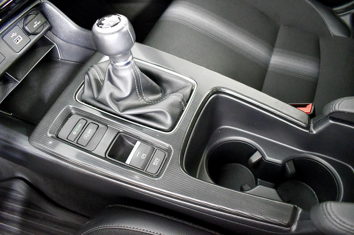 2024 Honda Civic Hatchback Sport photo 28