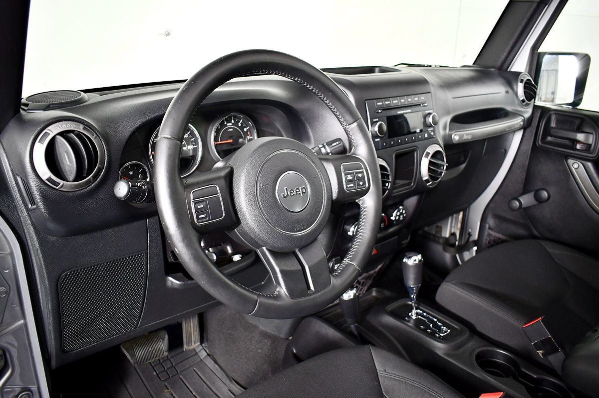 2016 Jeep Wrangler Sport photo 20