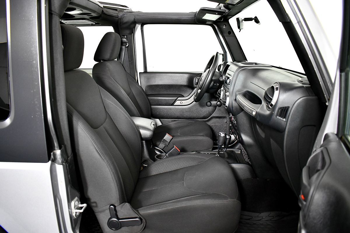 2016 Jeep Wrangler Sport photo 26