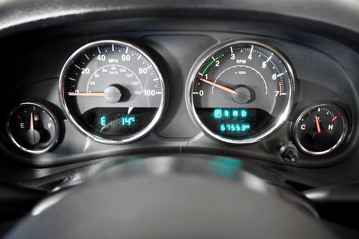 2016 Jeep Wrangler Sport photo 30