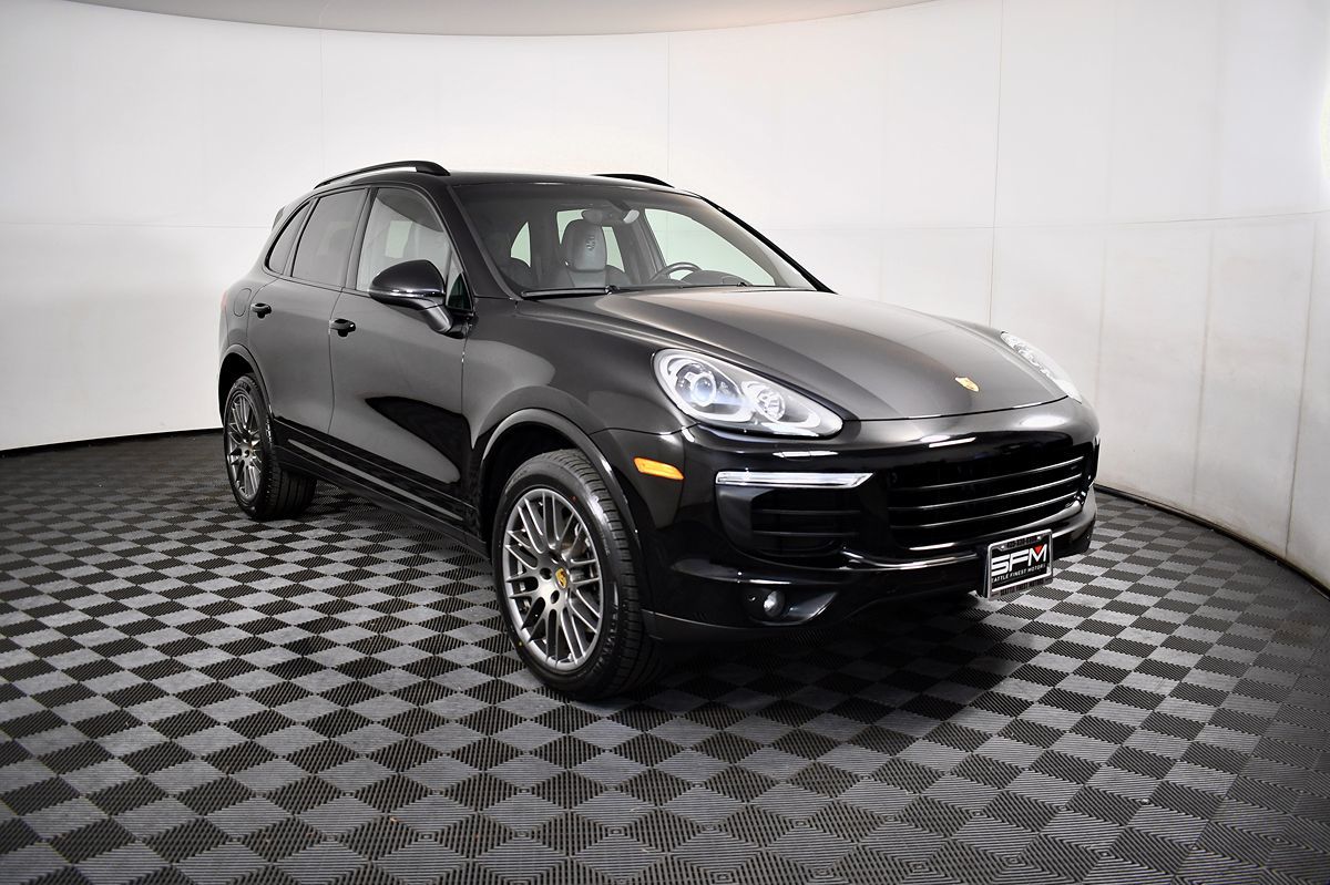 2017 Porsche Cayenne Platinum Edition photo 3