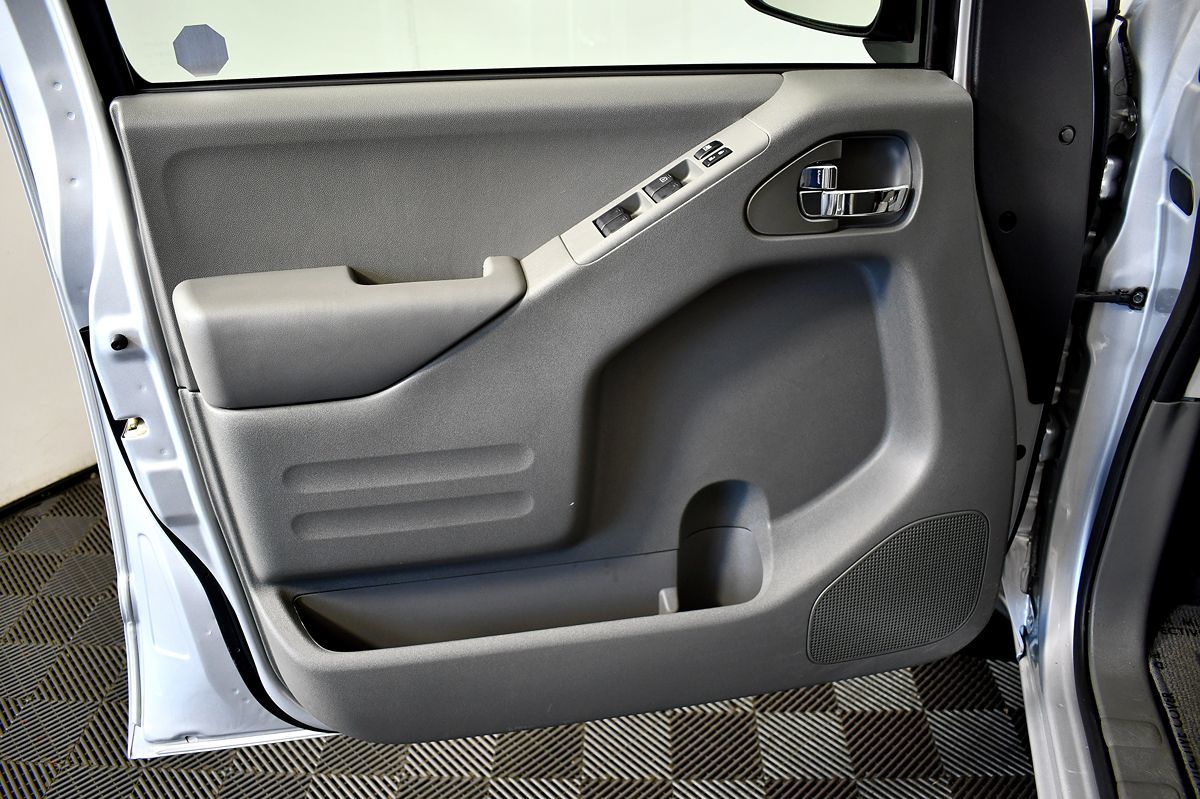 2021 Nissan Frontier SV photo 14