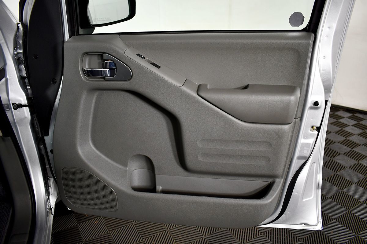 2021 Nissan Frontier SV photo 32