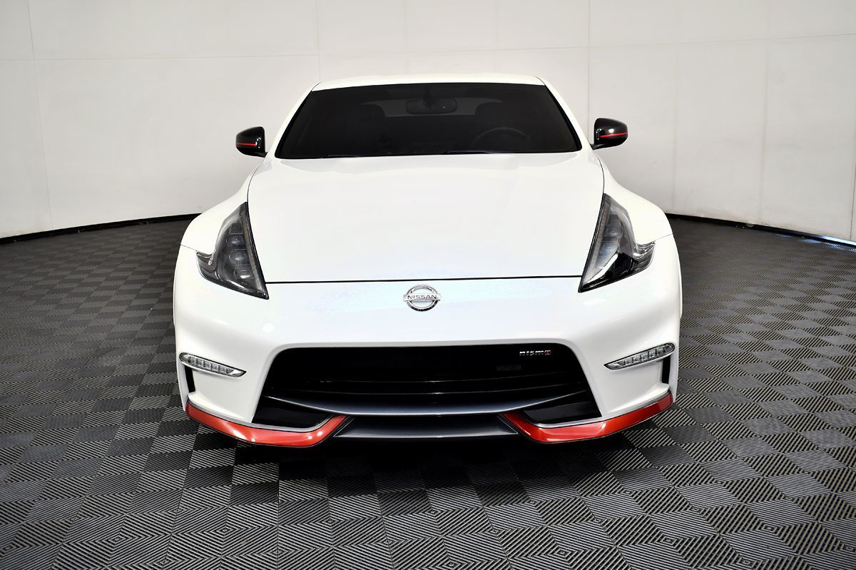 2017 Nissan 370Z Nismo Tech photo 3
