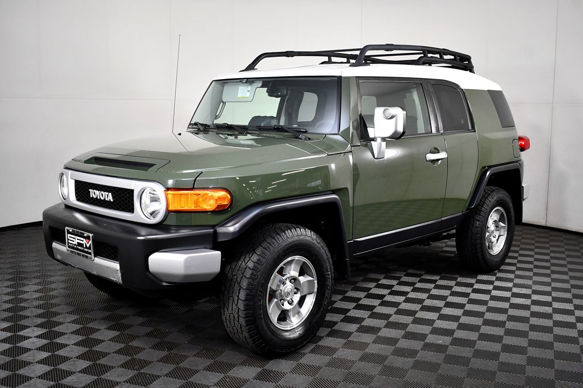 2010 Toyota FJ Cruiser Base photo 3