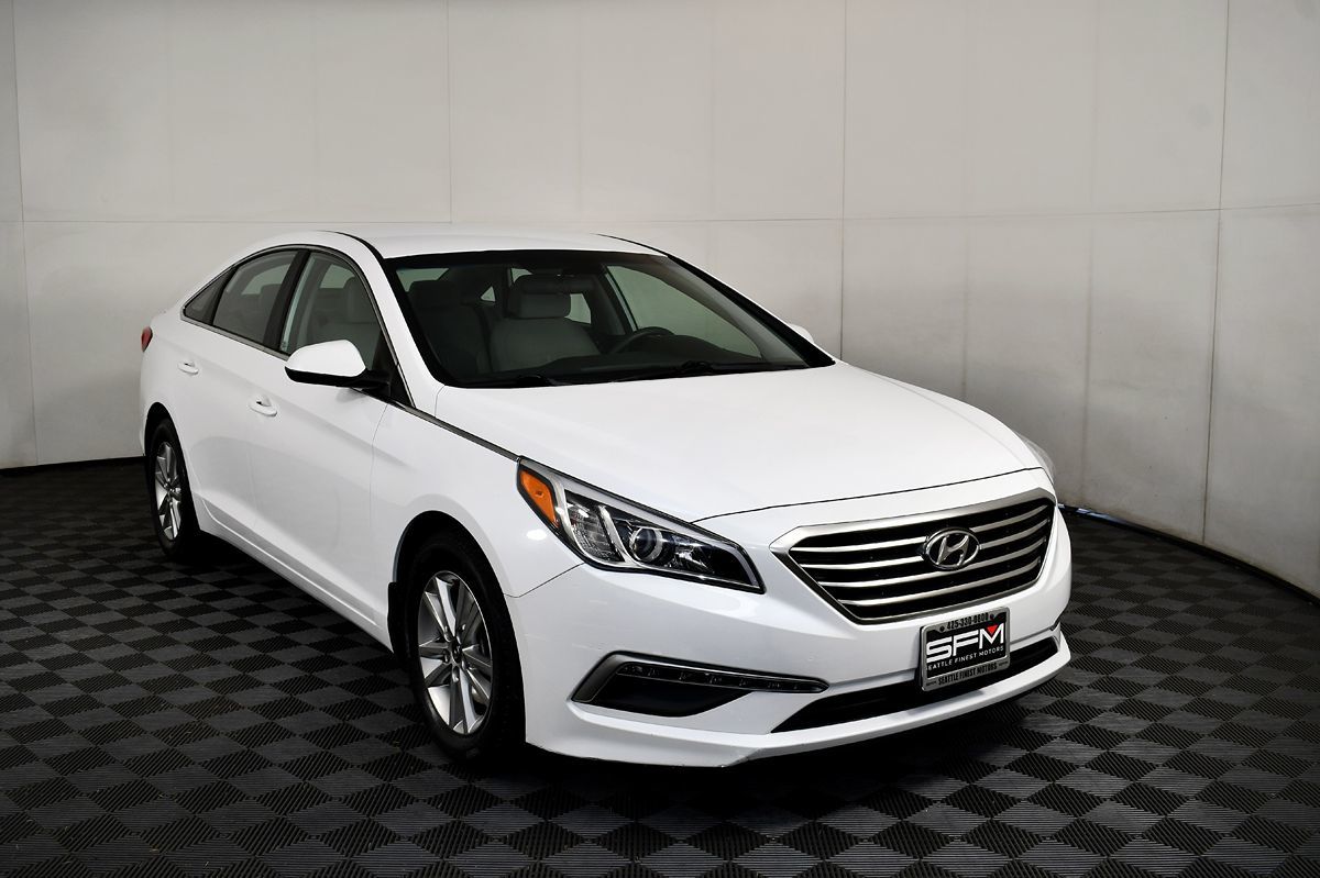 2015 Hyundai Sonata SE photo 2